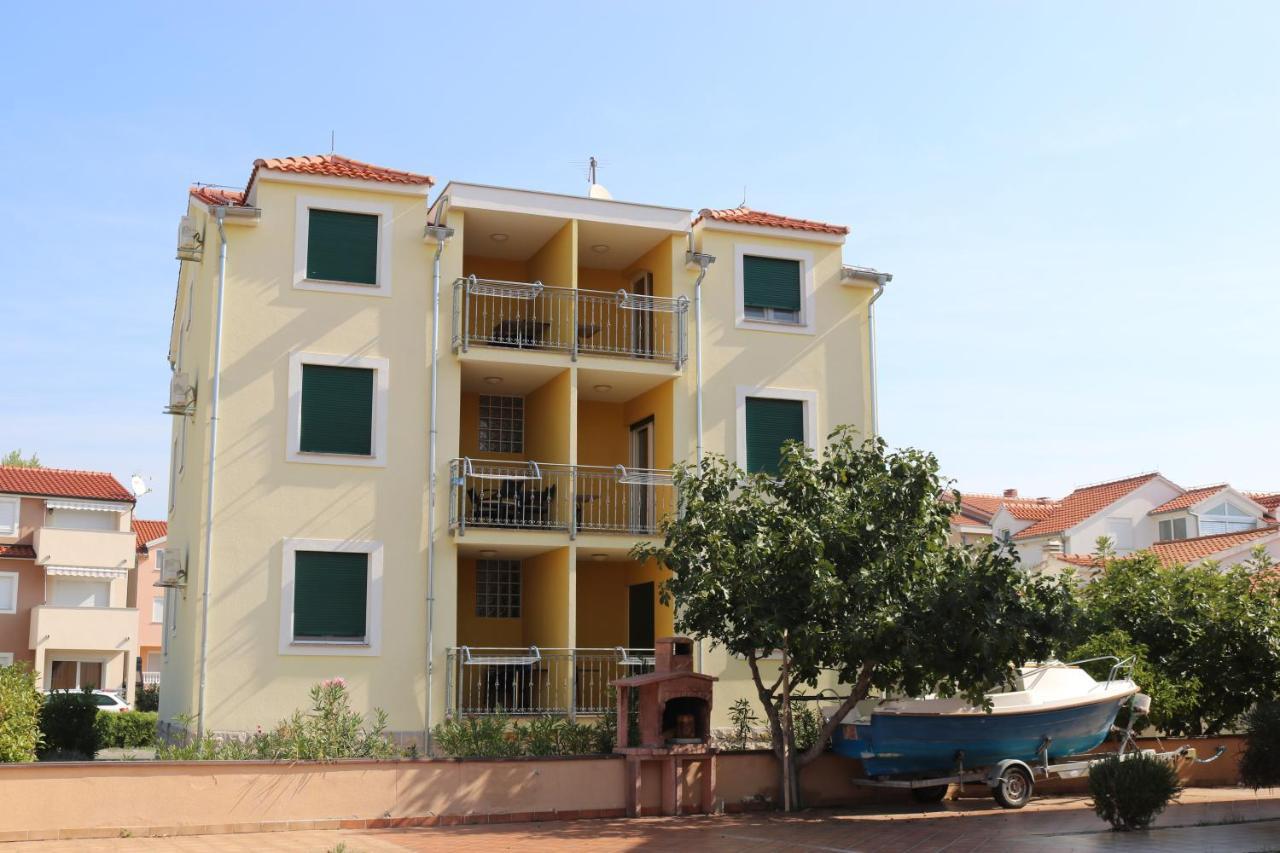 Apartments Marina Vodice Eksteriør bilde