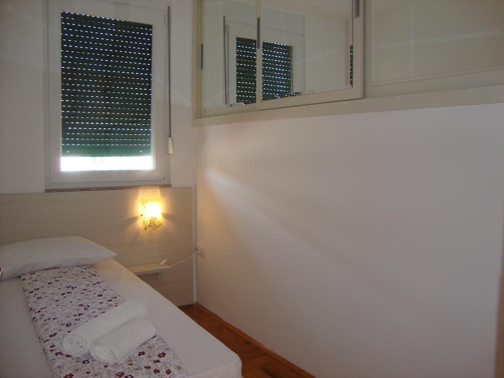 Apartments Marina Vodice Rom bilde