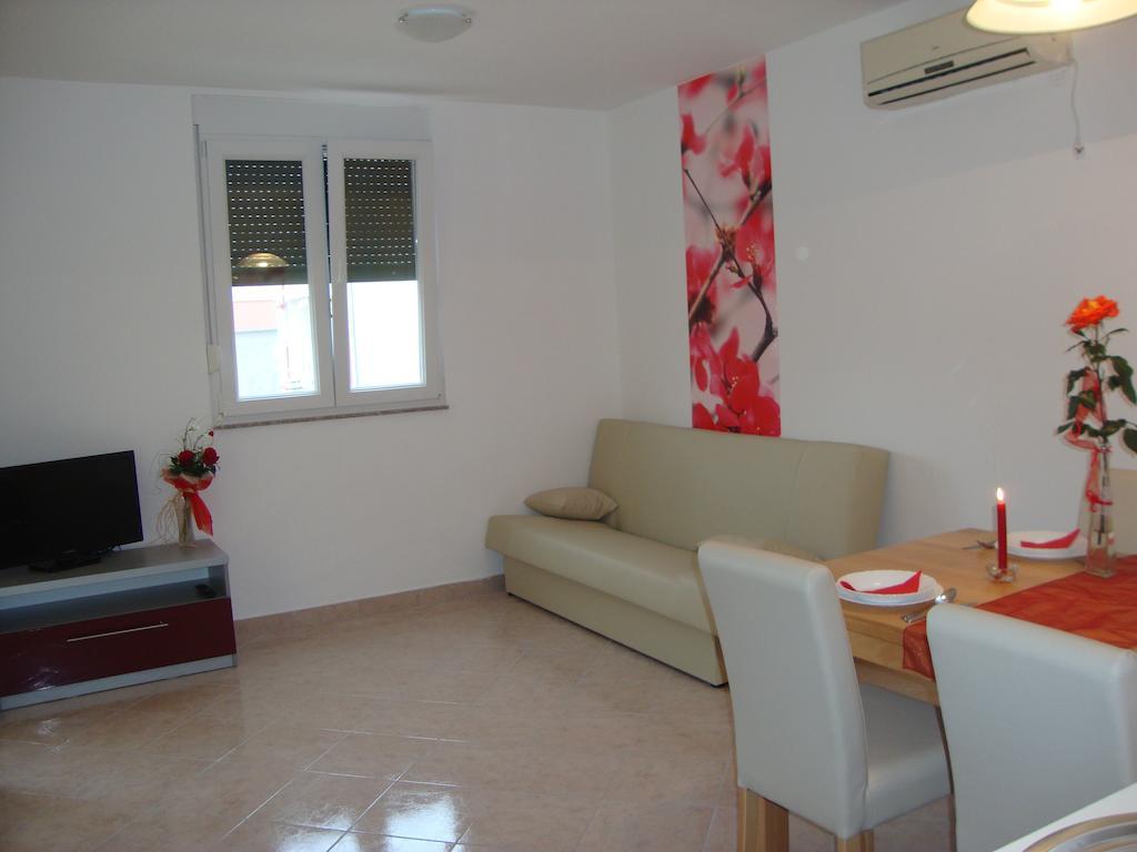 Apartments Marina Vodice Rom bilde